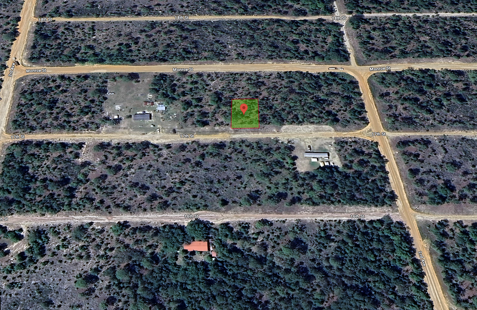 208 17th St, Interlachen, FL 32148